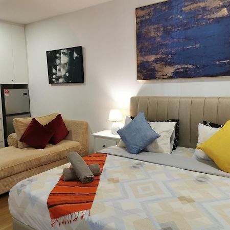 Apple Home 2 At Menara Simfoni, King Size Bed, Cheras, Nexflix, Wifi, Parking Seri Kembangan Exterior foto