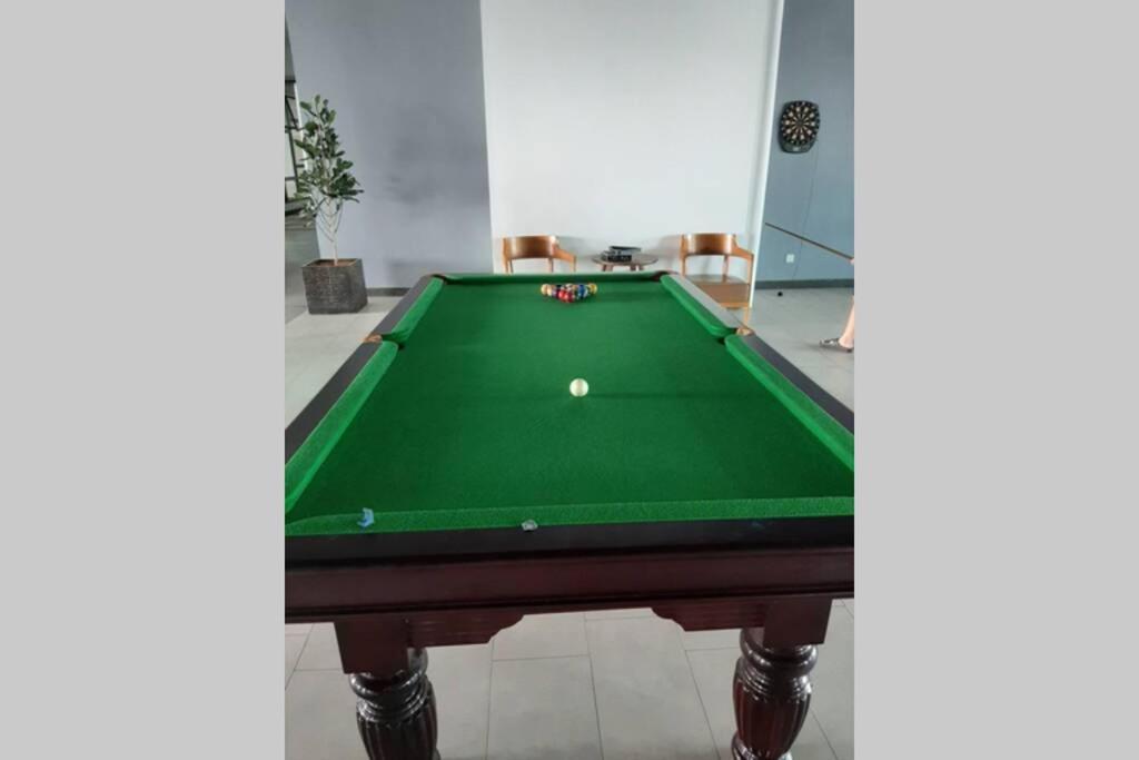 Apple Home 2 At Menara Simfoni, King Size Bed, Cheras, Nexflix, Wifi, Parking Seri Kembangan Exterior foto