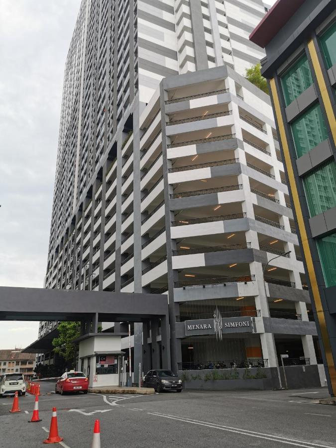Apple Home 2 At Menara Simfoni, King Size Bed, Cheras, Nexflix, Wifi, Parking Seri Kembangan Exterior foto