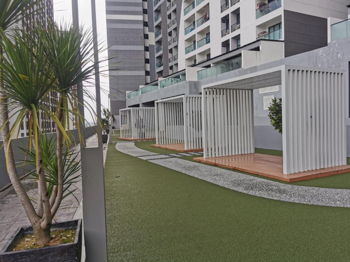 Apple Home 2 At Menara Simfoni, King Size Bed, Cheras, Nexflix, Wifi, Parking Seri Kembangan Exterior foto