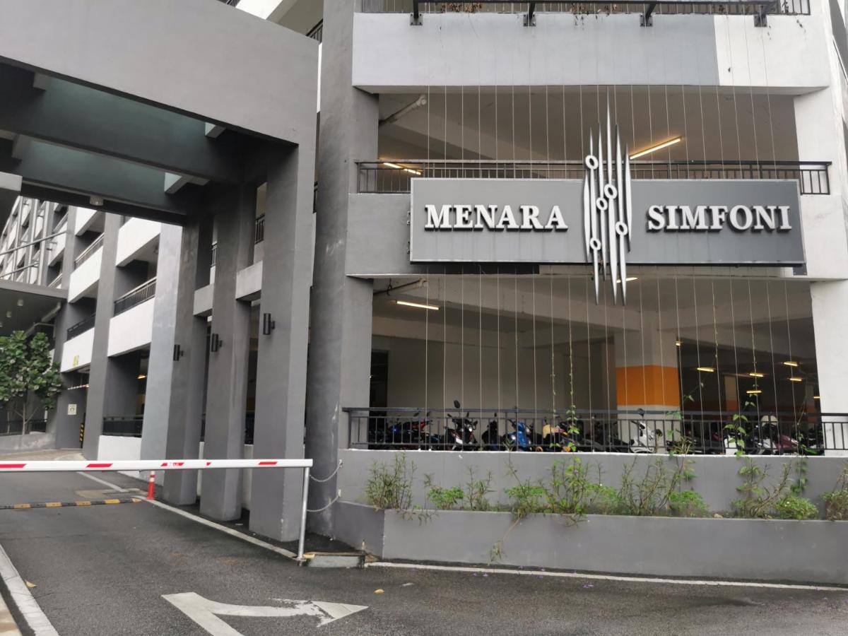 Apple Home 2 At Menara Simfoni, King Size Bed, Cheras, Nexflix, Wifi, Parking Seri Kembangan Exterior foto